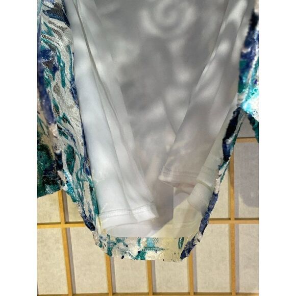 Draper's and Damons Sm Lace/Rhinestone Blouse - Picture 6 of 16